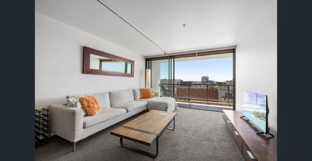 EXECUTIVE APARTMENT + RESORT STYLE FACILITIES - Photo 1