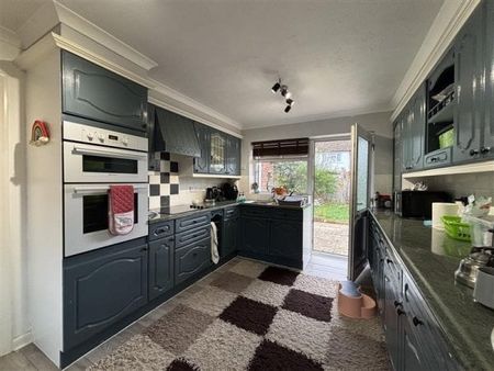 Arle Gardens, Cheltenham, GL51 - Photo 2