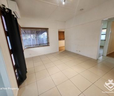 Charming 3-Bedroom Home in Moorooka - Photo 5
