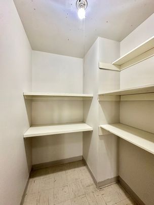 Killarney Manor 9108 127 Avenue NW - Photo 1