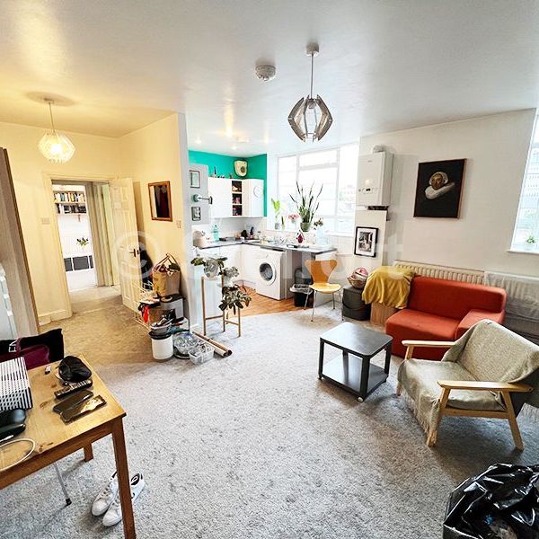 Camden Road, N7, London - Photo 1