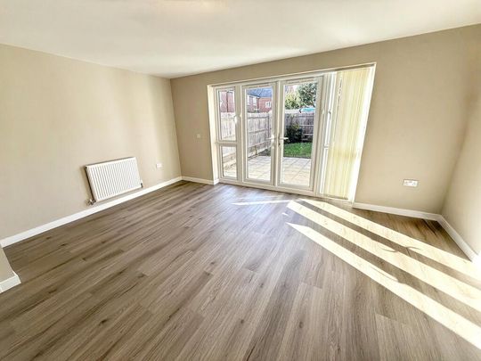 3 bedroom end of terrace house to rent - Photo 1