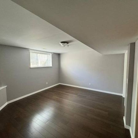 1 bedroom basement for rent - Photo 3