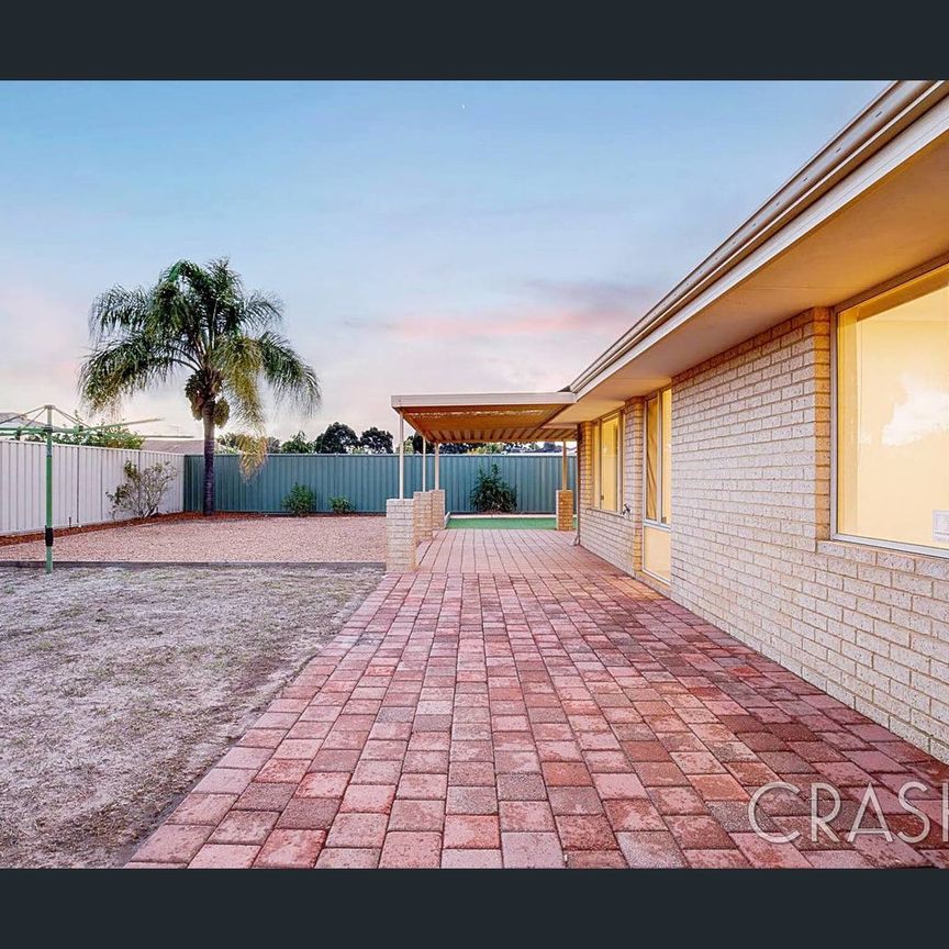 125 Hamelin Drive, Ballajura, WA 6066 - Photo 1