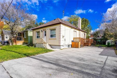Detached Home For Lease | E8430244 - Photo 4
