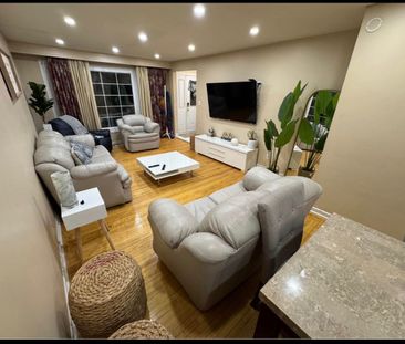 For Lease - 3424 Clara Drive Unit# Main, Mississauga, Ontario - Photo 4