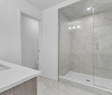 For Lease - 7396 Matteo Drive, Niagara Falls, Ontario - Photo 2