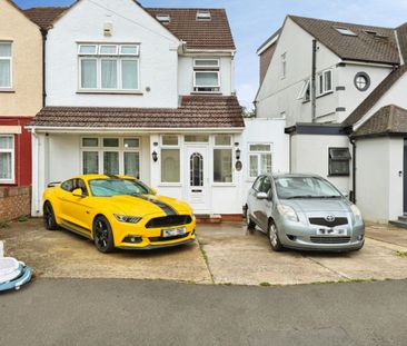 4 bedroom House To Let - Photo 5