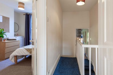 Room 1 - Photo 3