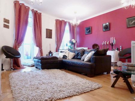 Queen Alexandras Way, Epsom, Surrey, KT19 7DW - Photo 2