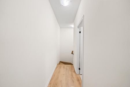For Lease - 153 Blick Crescent, Aurora, Ontario - Photo 3