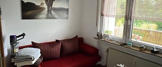 Helle 4-Zimmer-Wohnung mit Balkon und moderner Einbauküche - Foto 1
