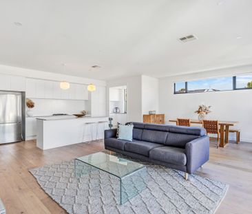 38A Ashbourne Ave, Kingswood SA 5062 - House For Rent | Domain - Photo 2