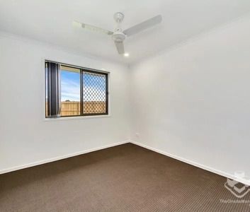 Stylish & Spacious Duplex with Huge Private Backyard - Photo 6