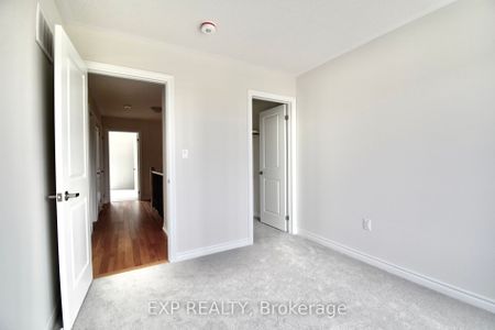 Property For Lease | W7320660 - Photo 5