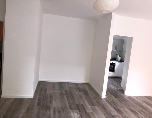 Praktische Aufteilung, Balkon, Küche - Nahe U 7 - Photo 1