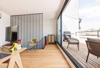 Espectacular Ático Dúplex de Lujo con Terraza Privada en el Corazón de Barcelona