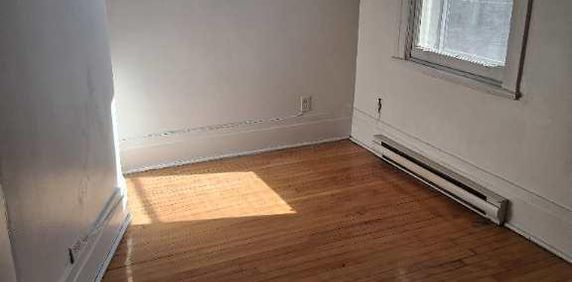 Grand 4 et demi avec cachet sur le Plateau Mont-Royal - Photo 2
