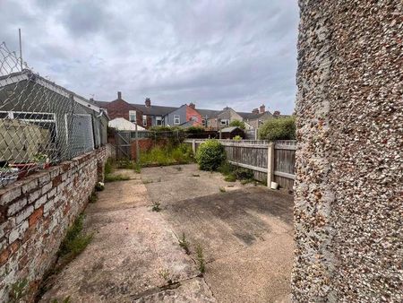 Hart St, Cleethorpes, DN35 - Photo 2