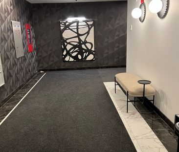 1 Av. Viger O., Montréal - Photo 2