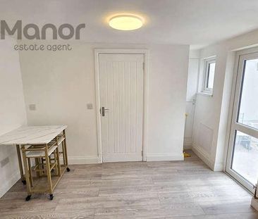 Chesterford Road, Manor, E12 - Photo 2