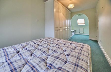 3 bedroom detached house to rent - Photo 4