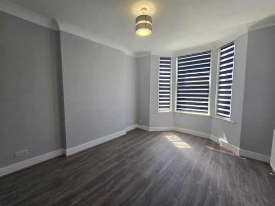 Knowles Hill Crescent, London SE13 - Photo 1