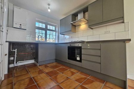 Almond Croft - Photo 5