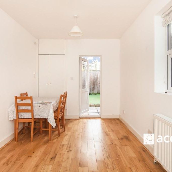 3 bedroom flat to rent - Photo 1