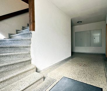 *** Charmante 4-Raum-Dachgeschosswohnung mit Einbauküche im schönen Lichtenau *** - Photo 3