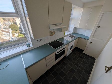 2 bedroom apartment to rent - Photo 2