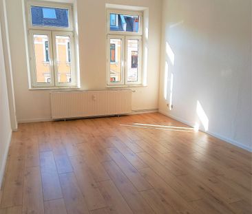 CONNEWITZ! Toll geschnittene 2-Raum Whg. Bad mit Fenster, Dachbox - Foto 1