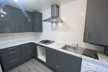 2 bedroom terraced house to rent - Photo 4