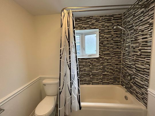 For Lease - 9 Wright Avenue Unit# 2, Hamilton, Ontario - Photo 1