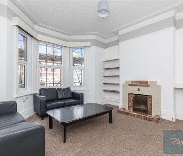 4 bedroom semi-detached house to rent - Photo 1