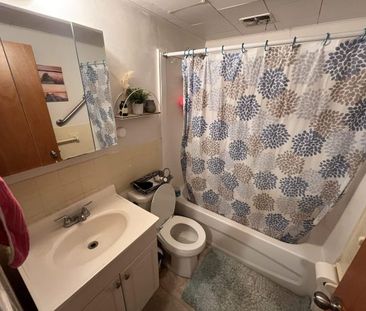 541 College St, Unit 2, Kingston, ON - Photo 1