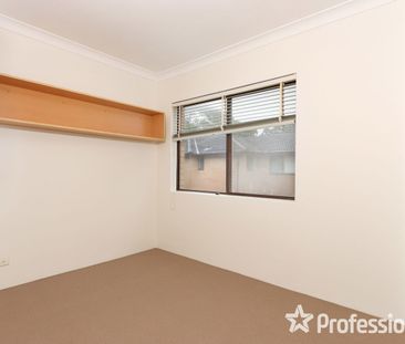 SPACIOUS LIGHT FILLED BEAUTY - Photo 5