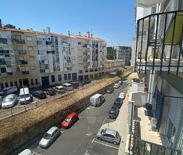 Apartment T2 in Águas Livres, Amadora - Photo 1
