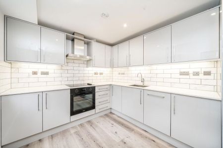 2 bedroom flat to rent - Photo 2