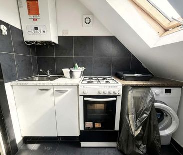 2 bedroom flat to rent - Photo 4