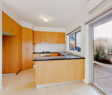 3 Bed, 1 Bath - Photo 6