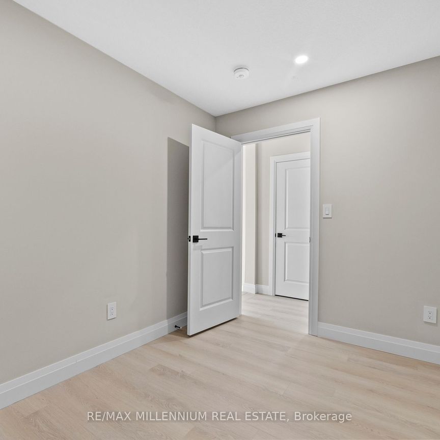 For Lease - 21 Warren Trail, Welland, Ontario - Photo 1