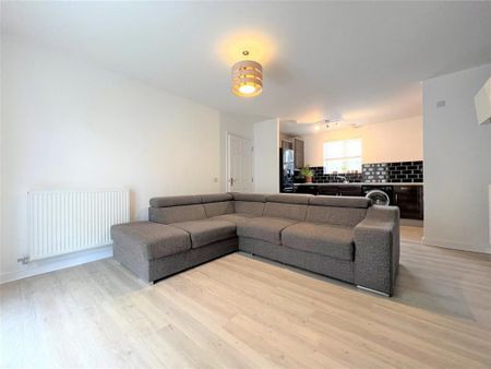 2 bedroom apartment to rent - Photo 2