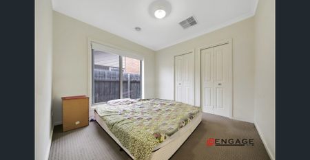 Modern style home with all the amenities closeby! - Photo 3