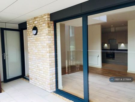 2 bedroom flat to rent - Photo 3