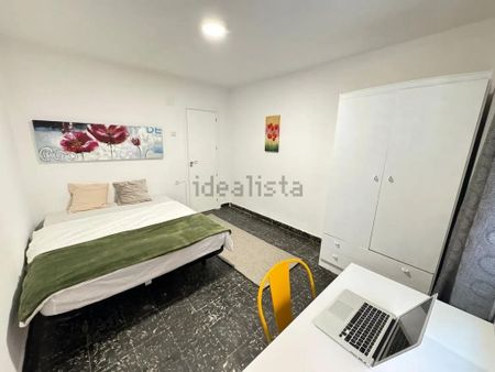 4 room luxury Apartment for rent in Valencia - Photo 5