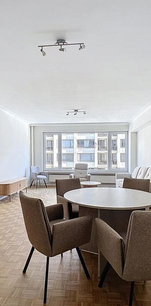 Square Ambiorix: Beautiful renovated and furnished apartment - Photo 1