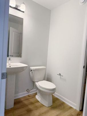 For Lease - 1021 creekway Private, Kanata, Ontario - Photo 1