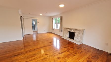 2/94 Glandovey Road, Fendalton - Photo 2