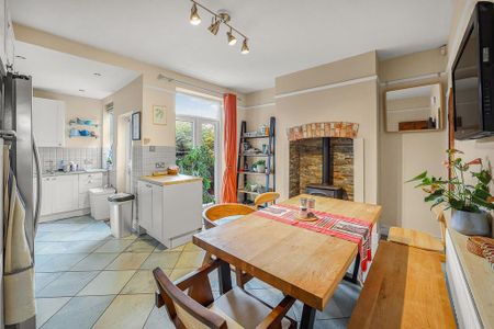 3 bedroom semi-detached house to rent - Photo 3